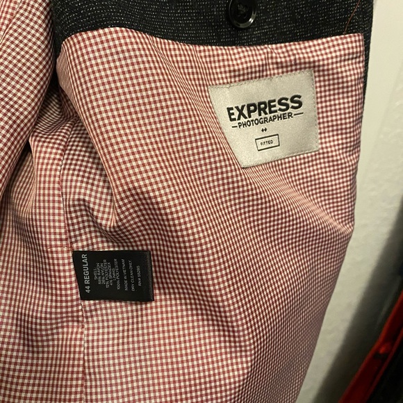 Express Jacket - Picture 2 of 4
